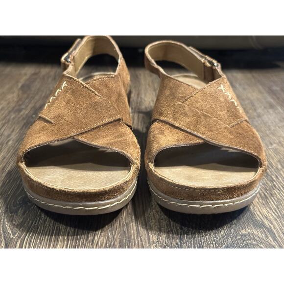 Born Women's Ebba Brown Suede Sandals SZ 8 - Picture 8 of 15